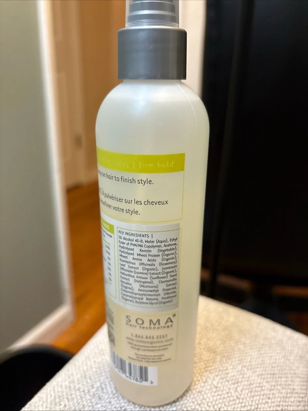 Soma Finishing Spray in Frosted White with Gray Top